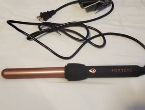 FoxyBae Curling Wand